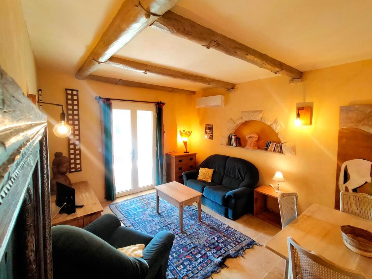 Mas Des Broussonnetiers Apartment Barjac  Luaran gambar