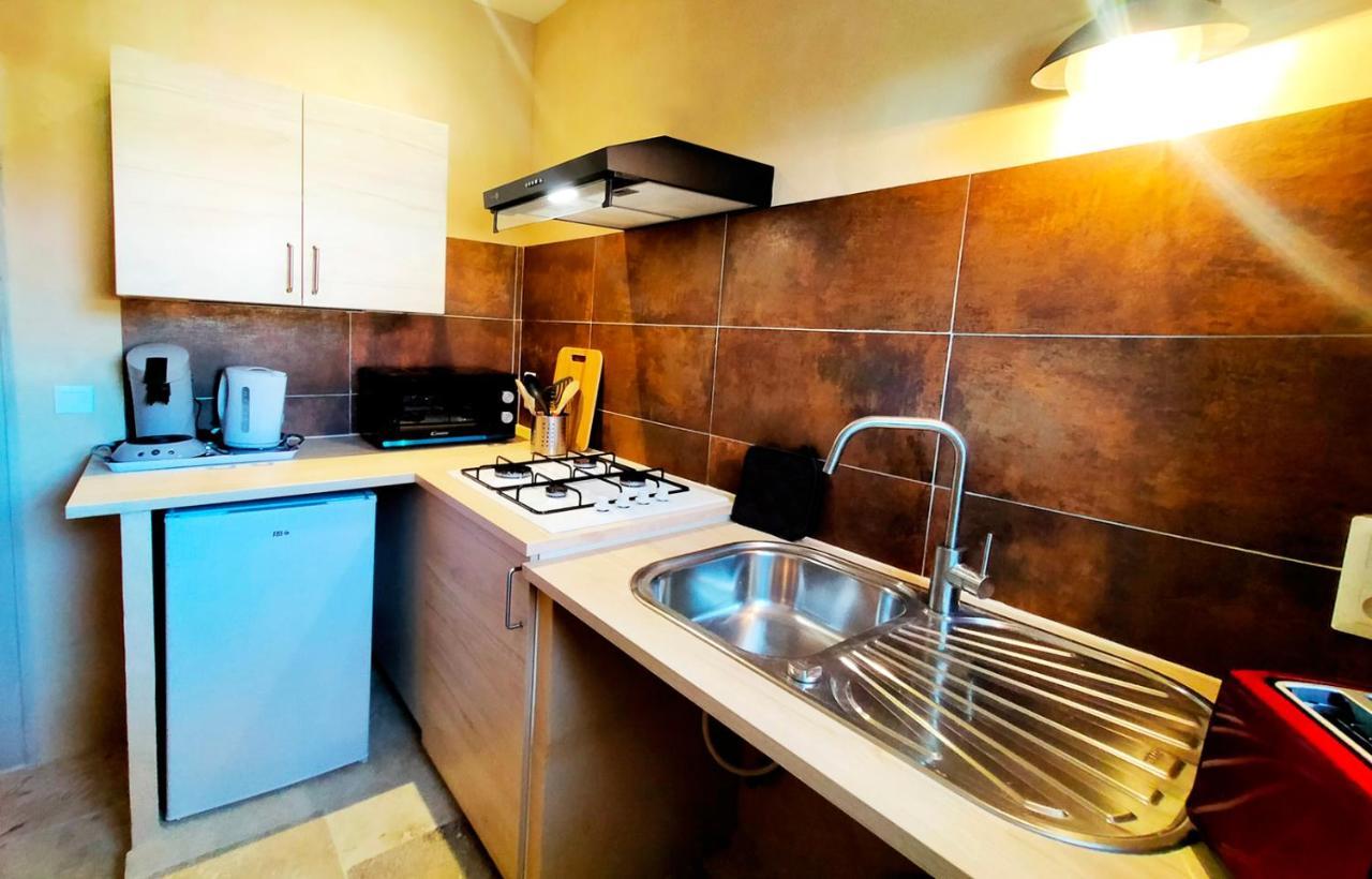 Mas Des Broussonnetiers Apartment Barjac  Luaran gambar